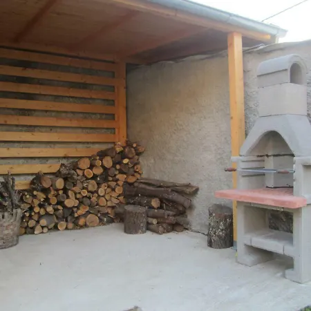 Authentic Countryhouse In Nugla בית נופש Gornja Nugla